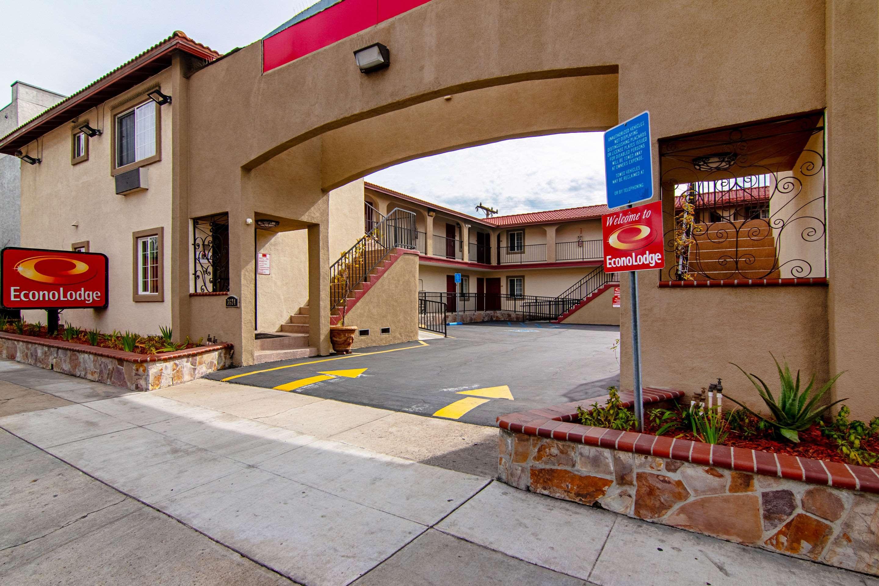 Econo Lodge Long Beach I-405 Exterior photo